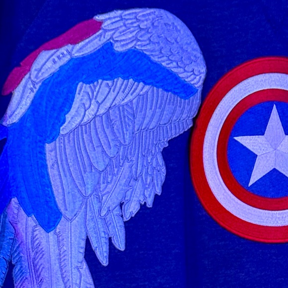 Captain America (Sam Wilson) Terry Crew Sweater - Picture 8 of 11